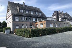Die Zwei Löwen Ferienwohnungen Hotel, Winterberg