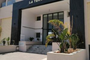 Superb brand-new apartment with pool view, Nabeul