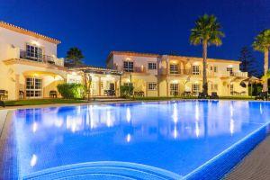 Atalaia Sol Aparthotel - Tennis & Heated Pool in Winter, Lagos