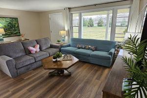 Relax and unwind in this colorful home close to hospitals and colleges! Apartments, Fort Wayne