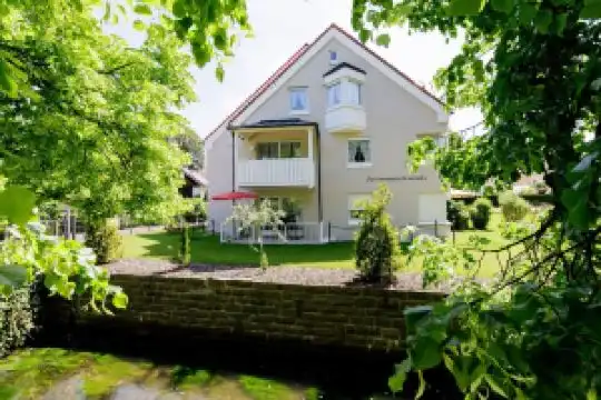 Bright, quiet and modern apartments with a large garden right in the center, Bad Worishofen