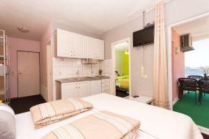 Villa Stil - One Bedroom Apartment with Balcony and Sea View 102, Trogir