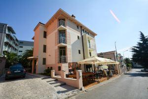 Hotel Nion, Rafailovici