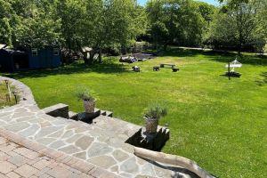 NEW LISTING - Newly Renovated Beach Home - Short Walk to Beach and Town Apartments, Montauk