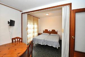 Apartamentos AR Enjoy Flores, Lloret de Mar
