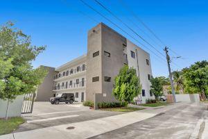Renzzi Wynwood Apartments, Miami