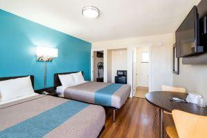 Motel 6, TX - 2nd Street, Odessa