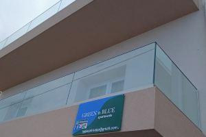 2-bedroom luxury apartment in lovely Galatas with seaview, AC, WiFi, Chania Town