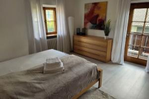 Geräumigen und Modernen 4. Zi Ferienwohnung, Erweiterbar auf 5 Zi Apartments, Bad Aibling