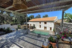 Leonora House with Private Pool Close to, Gaios