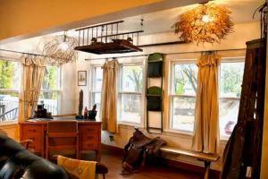 Historic home in Cathederal district 2 min from downtown Apartments, Bismarck