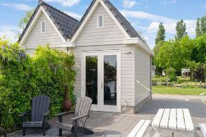 Houseboat in with Waterfront Views, Stavoren