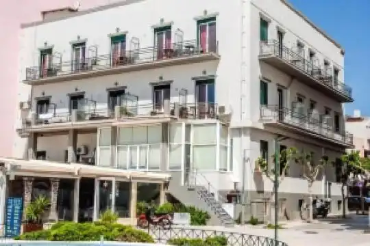 Plaza Hotel, Loutraki