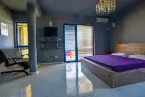 Studio Flat w Balcony and Sea View in, Bar