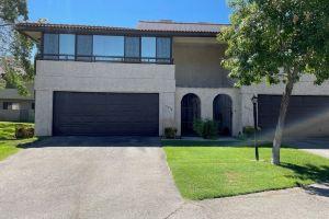 3-King bedrooms Townhouse in the AVCC in CA, Palmdale