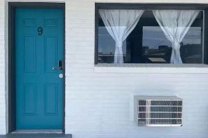 9 Rockleys Vintage Motel, EV Charging Available, Denver