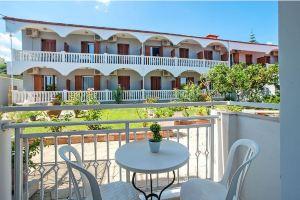 Family Inn, Argasi