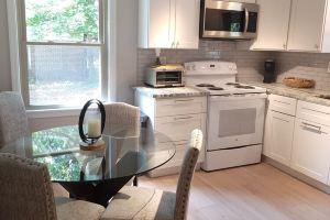 A-Charming Duplex- 4 Miles to Downtown and Close to All Areas Hotel, Charleston