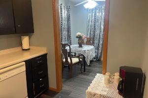 Charming 2-bedroom apartment in delightful with WiFi, AC, Rochester