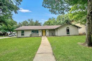 4bd Airport Haven: 8mins Away - BBQ - Games Hotel, Irving