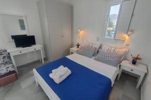 Kiki's Dream Refurbished Apartment with a Bacony and Sea Views, Drios