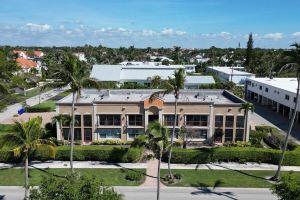 Beach Access One Block -- Downtown Shopping Three Blocks Hotel, Naples