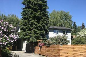 Gardenside Bed and Breakfast Mini-hotel, Anchorage