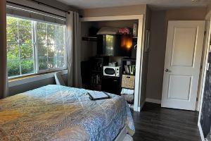 Cozy suite with a private courtyard Hotel, Eugene