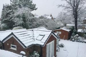 Rose View - Modern Detached Bungalow Cottage, Manchester