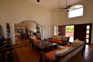 New Villa Secure and Close to and the Beach, Sosua