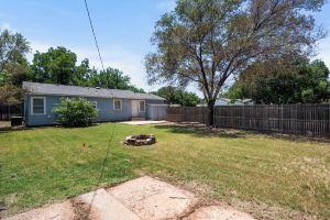 Sweet Dreams Darlin' - 4 bedroom house with AC, WiFi in great location, Lubbock