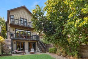 Seattle Vacation Home: the House of Suffrage, Seattle