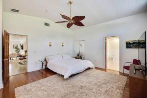 Cheerful 4-bedroom with large and lush backyard, Orlando