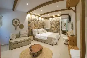 Esperides Studios, Parga