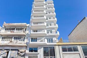Sanders Arch - Minimalistic 1-Bdr Apt w Balcony Apartments, Thessaloniki