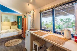 Chic Loft with Roof Garden and Panoramic View Apartments, Kalamata