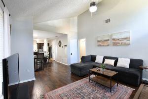 Early Checkin/free breakfast/AT&T Cowboys/pets ok Hotel, Arlington