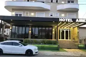 Airen Hotel, Velipoje