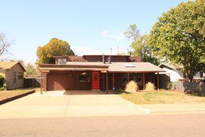 Two Story Cabin in the City Hotel, Lubbock