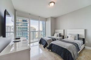 Luxury 2Br Condo at Icon Brickell W Apartments, Miami