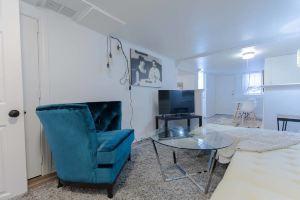 Cozy 1 Bdr in Heart of Logan Square & Near Train Hotel, Chicago