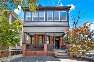 Enclosed Porch Overlooking Thomas Square Park - Stylish Retreat Hotel, Savannah