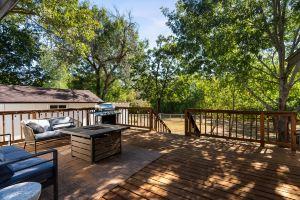 Calm Cherry Creek South Stunner| AVAIL ACL Hotel, Austin