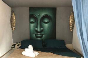 Beautiful Botanical Buddha Apartments near Langeron beach & Shevchenko park