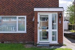 3 bedroom house set in Swinton, Free parking and wifi, Manchester