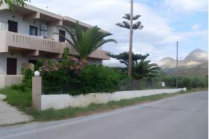 Elena Rooms, Plakias