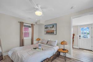 Coral Door Inn - Outdoor Shower - 3 Blocks to the Beach - Beach Badges Included, Seaside Heights