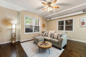 Modern Imd Condo • Workspace + Free Parking Apartments, Chicago