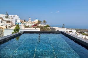 Mirinda Villa, Fira