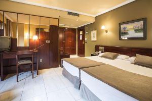 Yomo Imperial Hotel, Aixovall